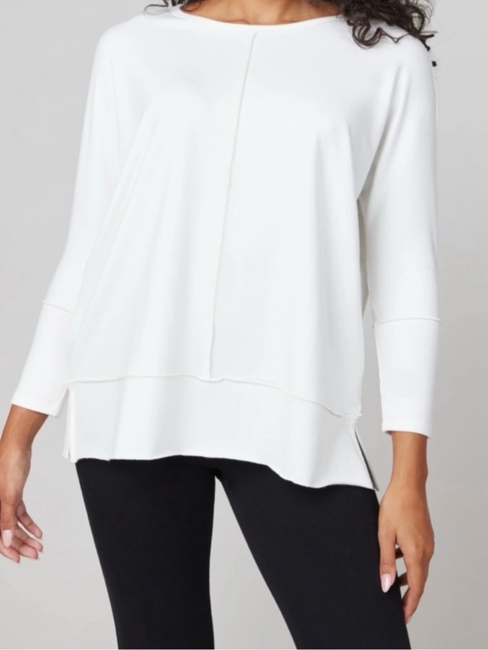 SPANX - Dolman White Exposed Seam Three Quarter Sleeve Sweatshirt Size Medium